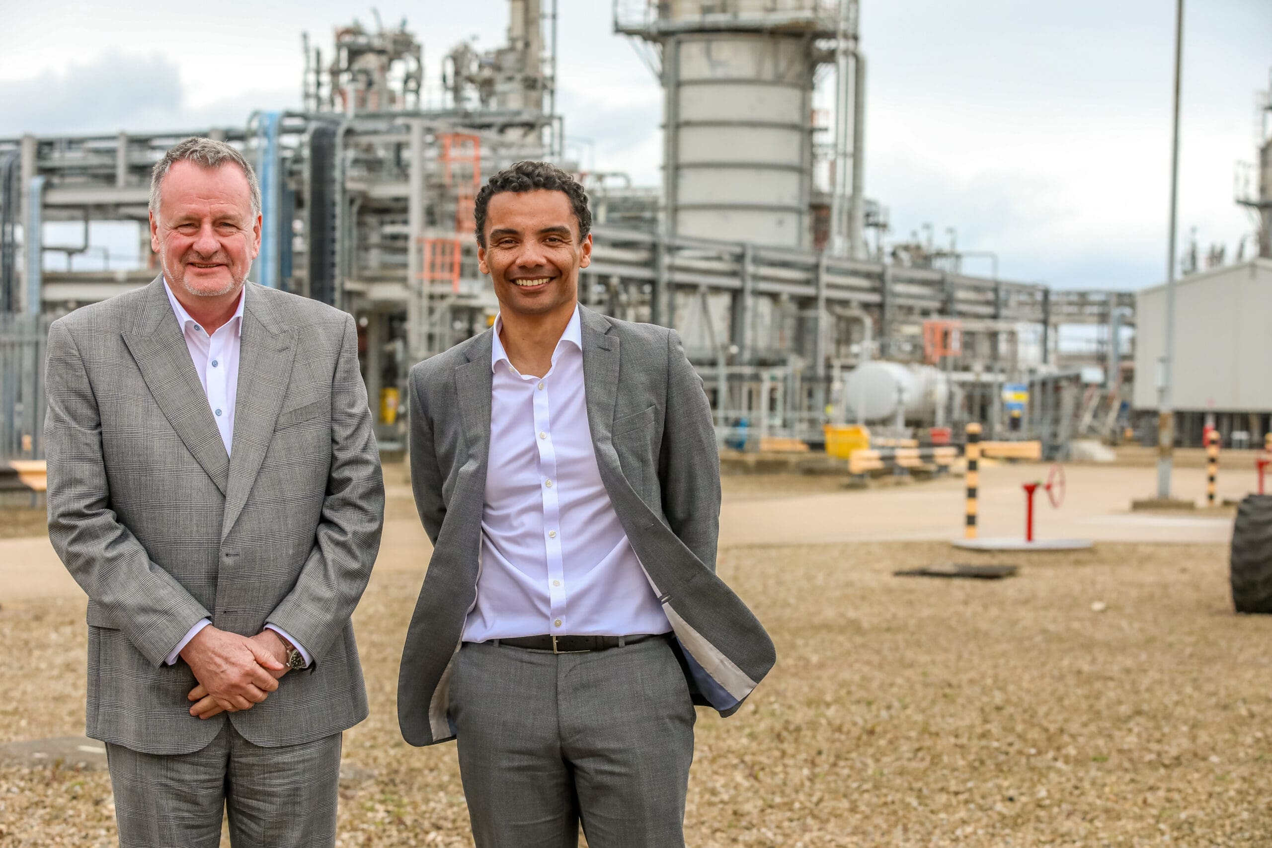 l r mark horsley ceo of northern gas networks and nathan morgan ceo of kellas midstream